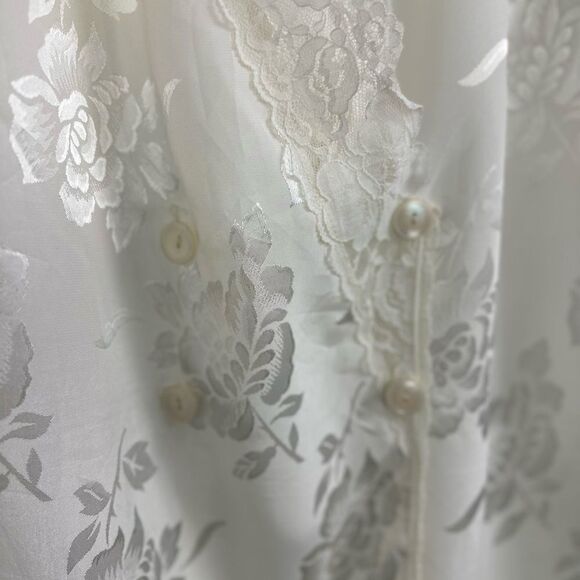 Vintage Victoria's Secret Gold Crown Label Lace Trim Satin Ivory Nightgown - Picture 4 of 16